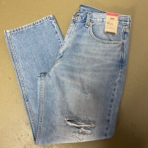 Levi’s 550 RELAXED Light Wash Distressed Jeans NWT 38/32